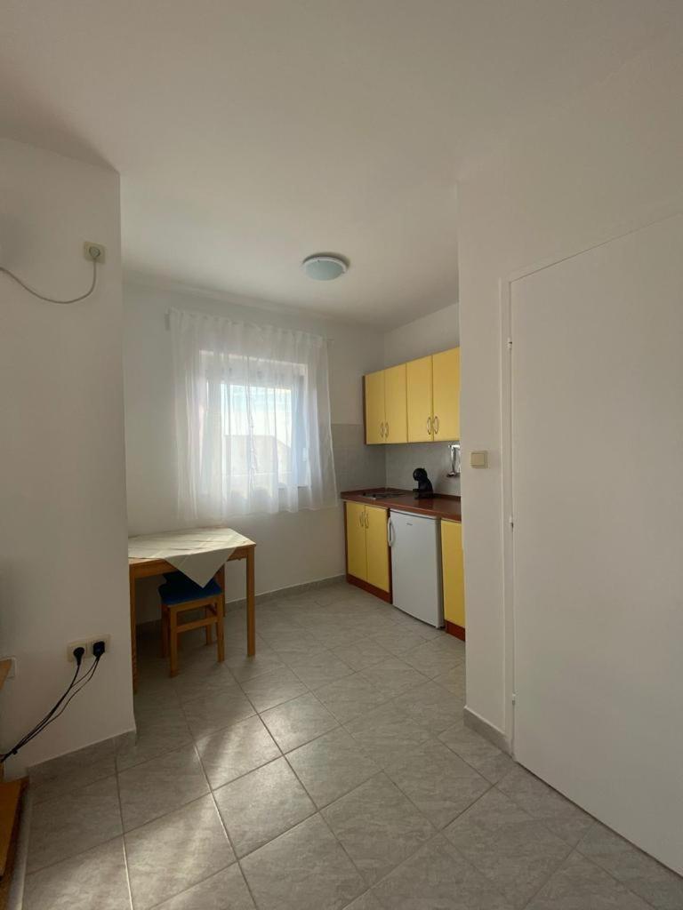 Apartments Olea Rab Town Exterior foto