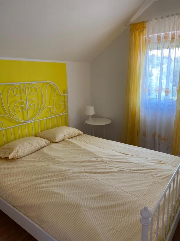 Apartments Olea Rab Town Exterior foto